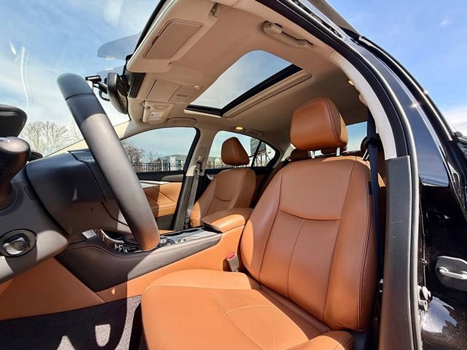 Used 2023 INFINITI Q50 Luxe w/ Cargo Package image 21