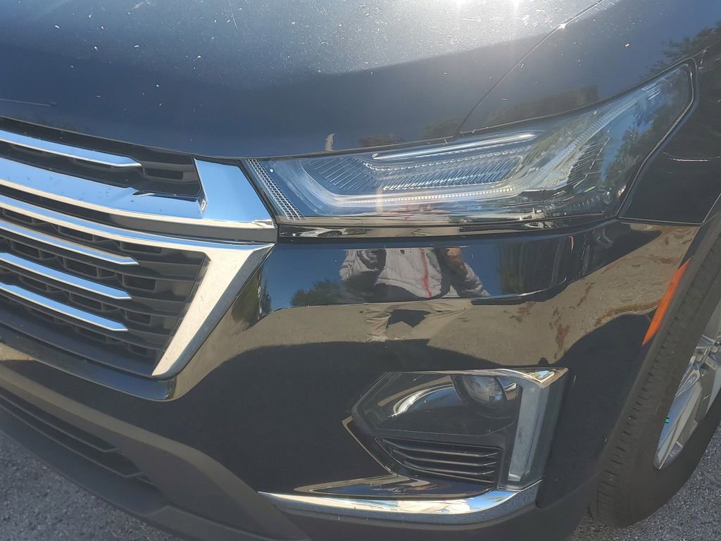 Used 2023 Chevrolet Traverse LT image 11