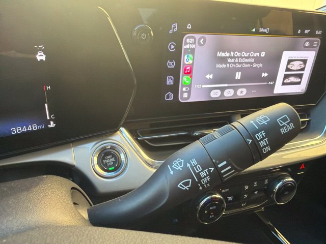 Used 2025 Chevrolet Trax LT FWD image 25