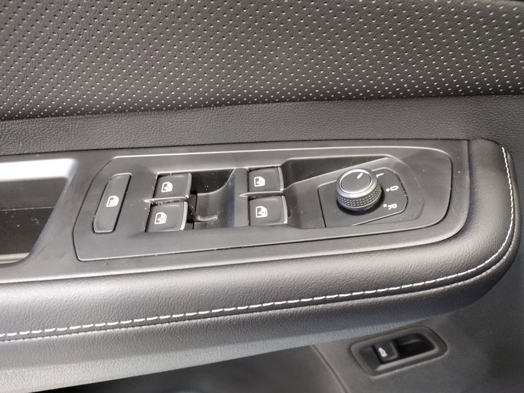 New 2026 Volkswagen Atlas SE image 23