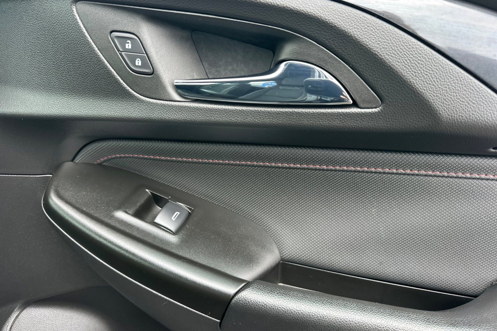 Used 2023 Chevrolet TrailBlazer RS w/ Convenience Package image 21