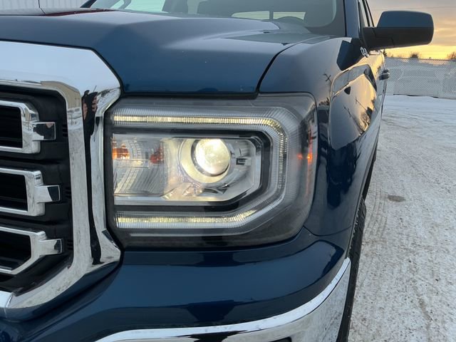 Used 2018 GMC Sierra 1500 SLE w/ SLE Value Package AWD/4WD image 19