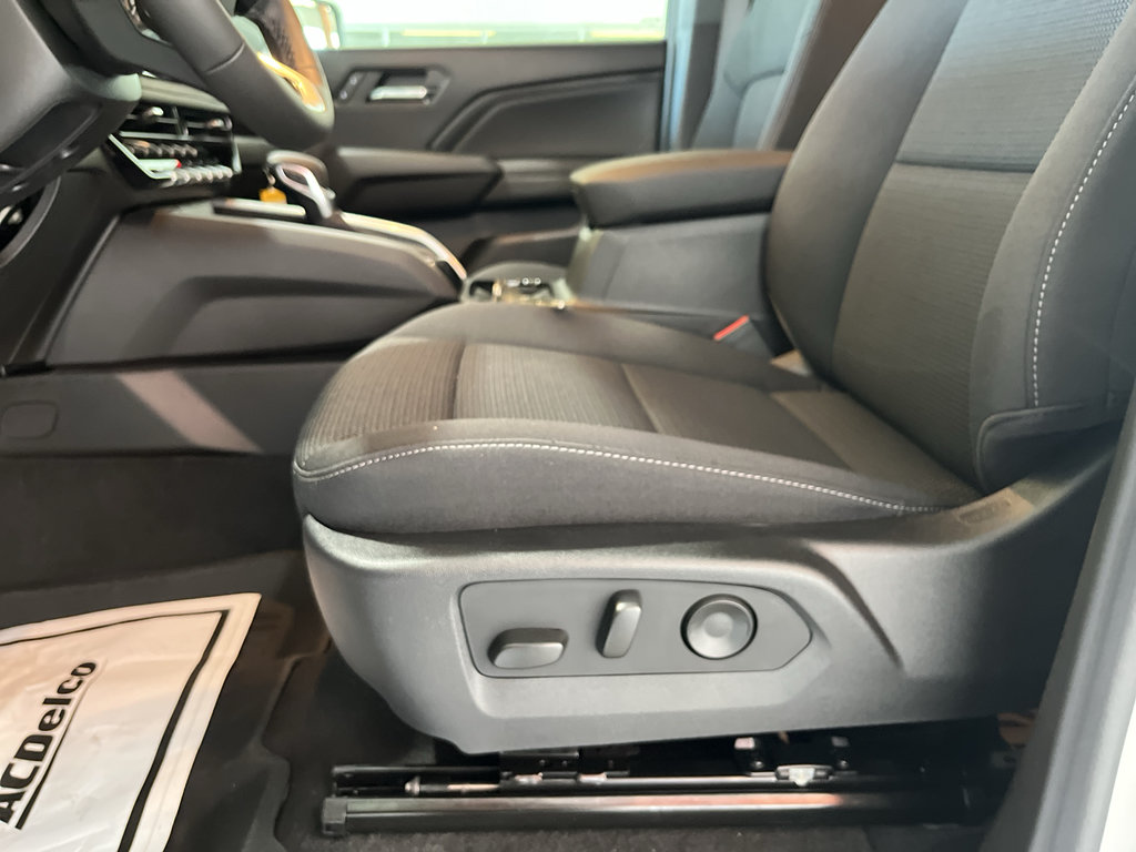 New 2026 Chevrolet Colorado LT RWD image 12