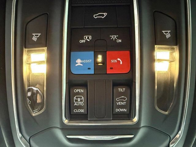 New 2025 Jeep Grand Cherokee L Altitude image 32