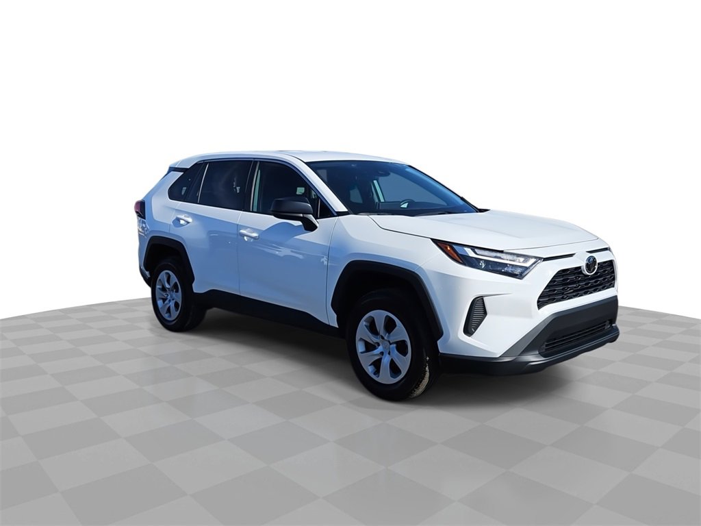 Used 2024 Toyota RAV4 LE image 2