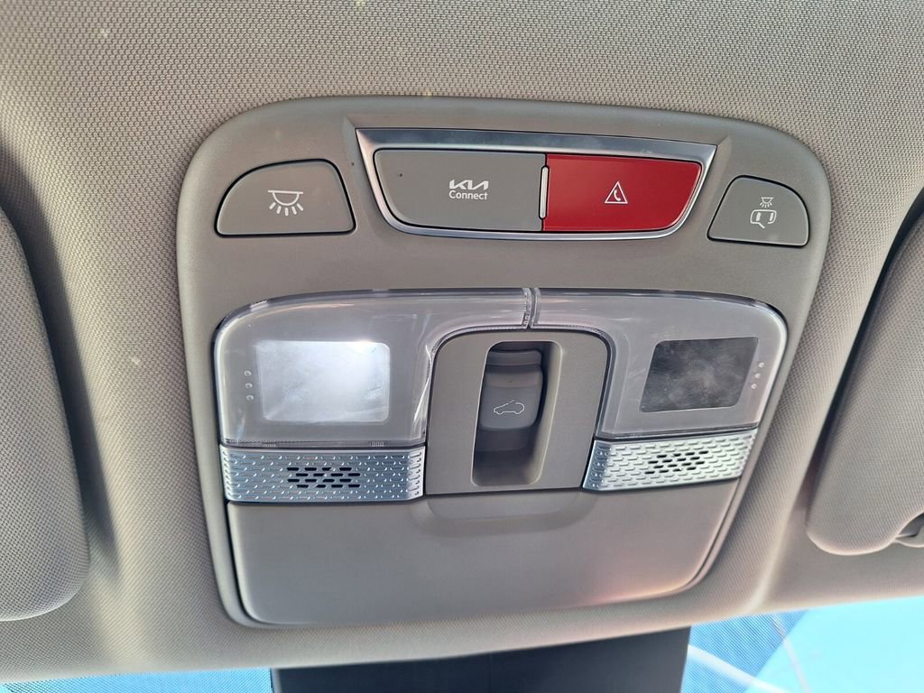 Used 2023 Kia Telluride EX w/ EX Captain's Chair Package image 19