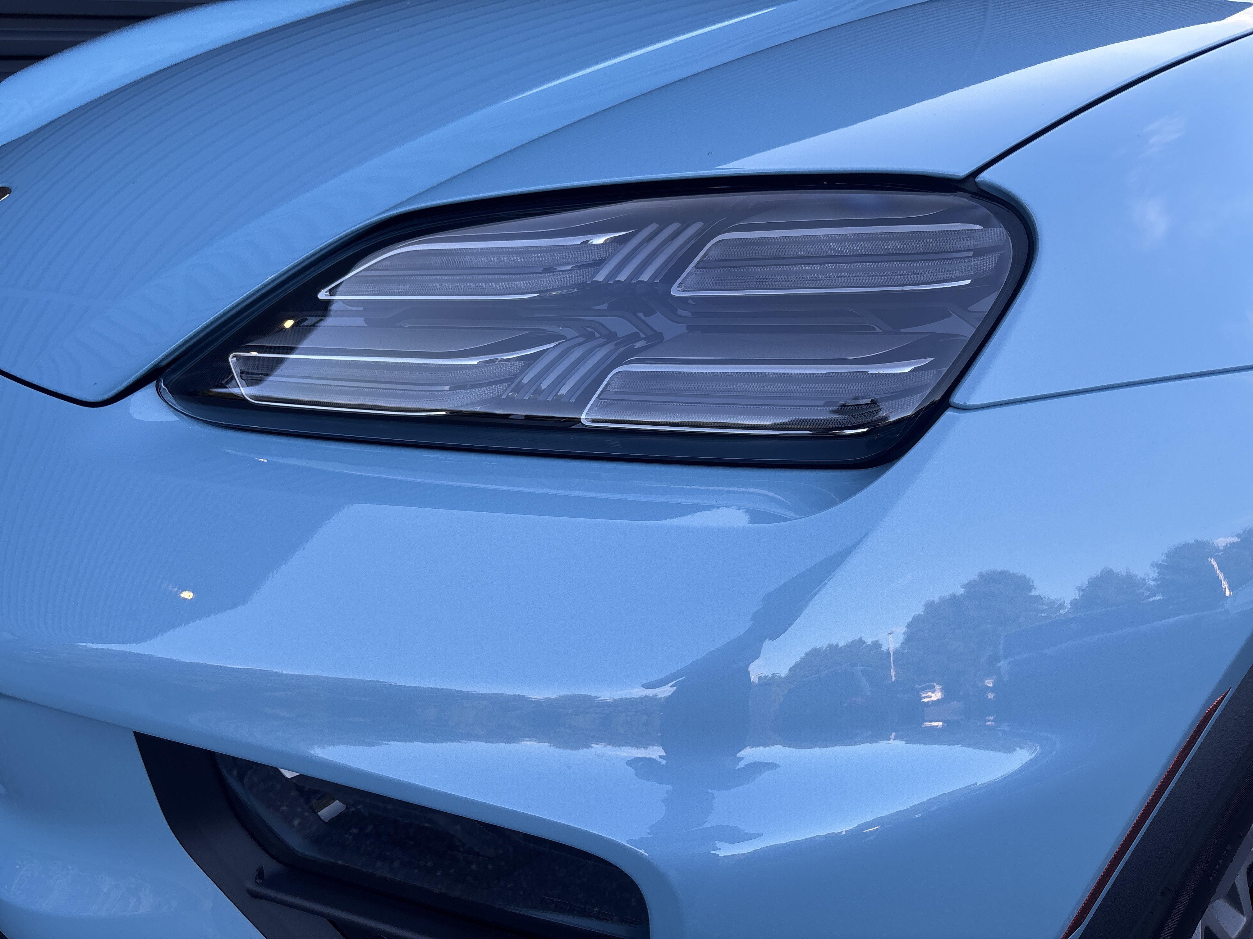 New 2025 Porsche Macan 4S Electric AWD/4WD image 27