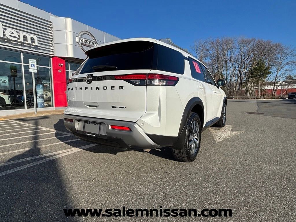 Certified 2025 Nissan Pathfinder SL w/ Lighting Package (N92) image 17