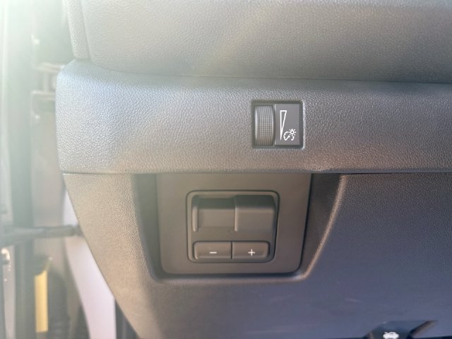 Used 2026 Chevrolet Colorado Trail Boss AWD/4WD image 56