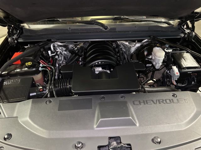 Used 2018 Chevrolet Suburban LT image 16