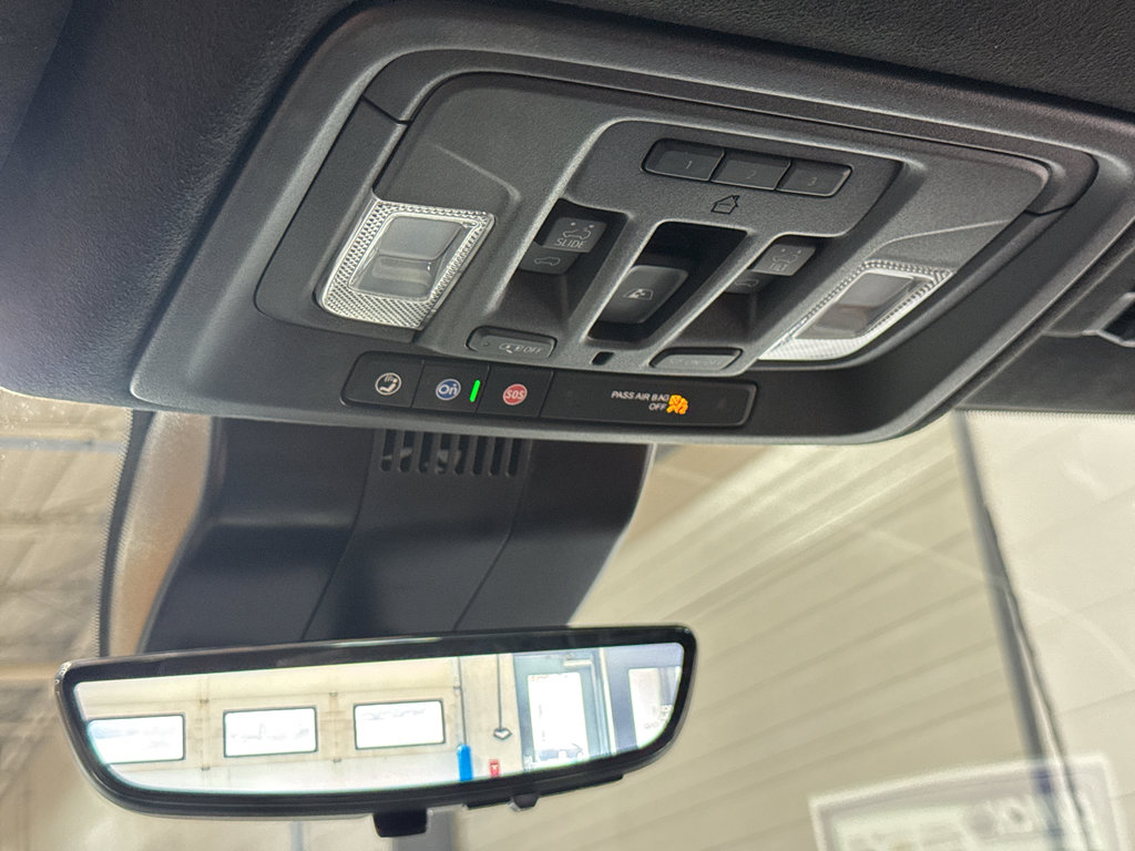 Used 2025 GMC Sierra 3500 Denali Ultimate AWD/4WD image 45