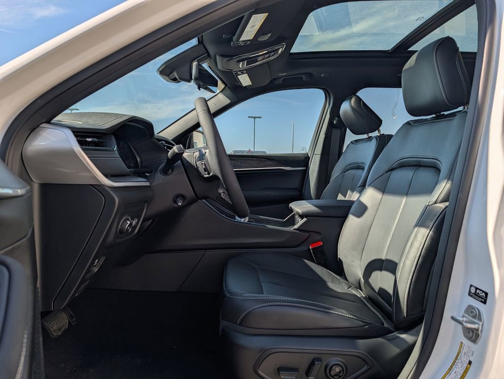 New 2026 Jeep Grand Cherokee Limited AWD/4WD image 5