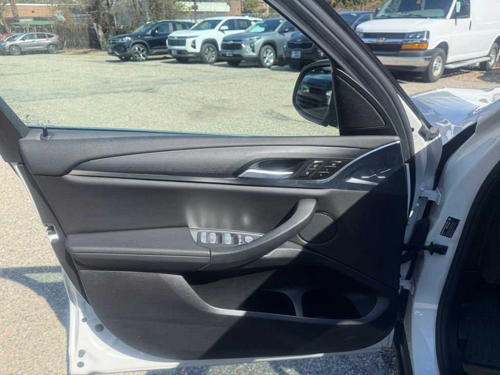 Used 2024 BMW X3 xDrive30i AWD/4WD image 11