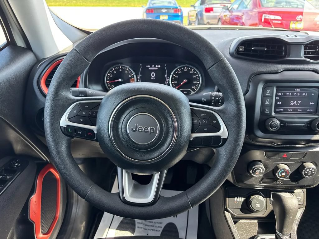 Used 2019 Jeep Renegade Sport AWD/4WD image 13