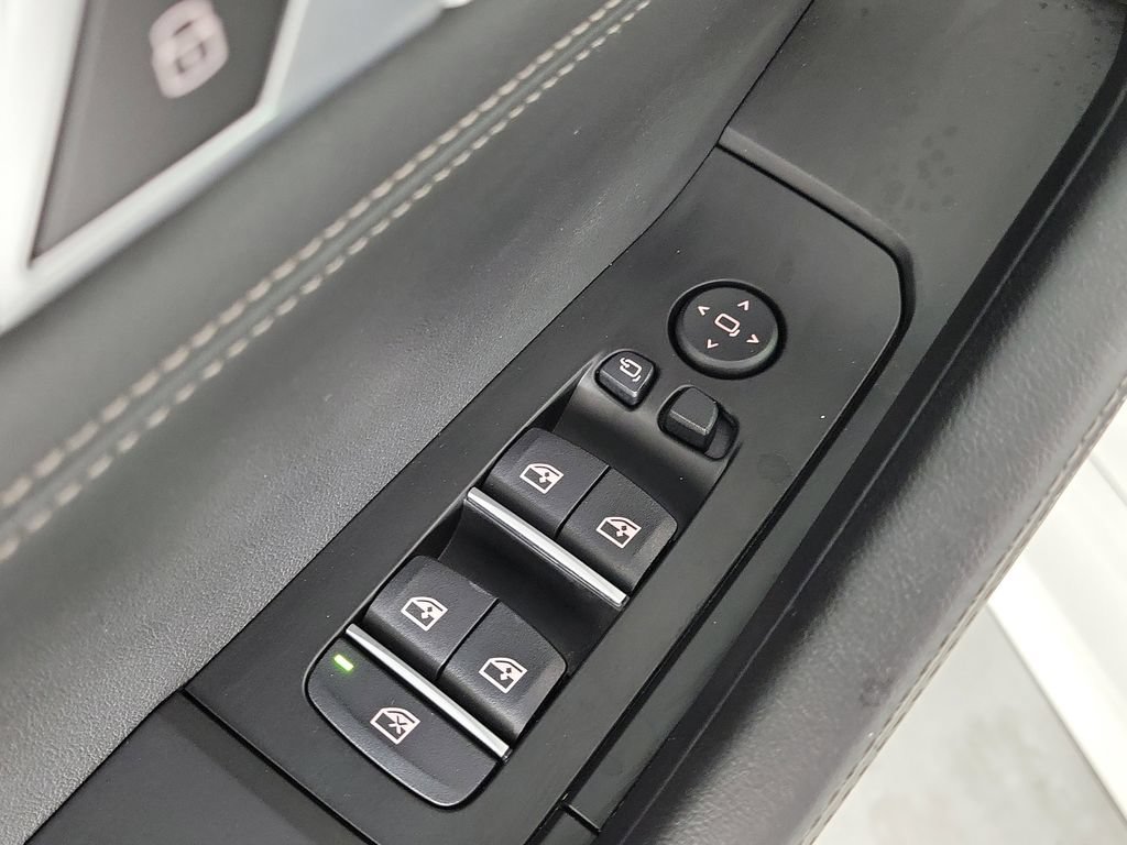 Used 2024 BMW X6 M60i AWD/4WD image 21