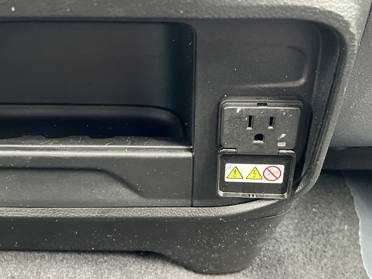 Used 2024 RAM 2500 Tradesman w/ Chrome Appearance Group image 10