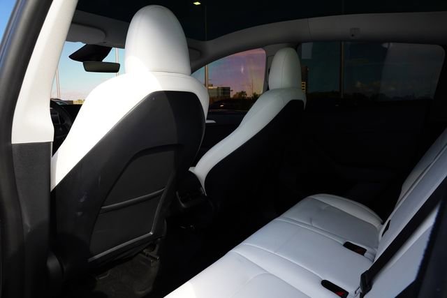 Used 2023 Tesla Model Y Long Range AWD/4WD image 17