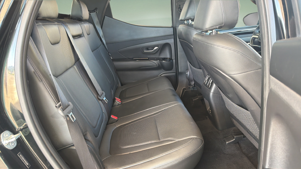 Used 2024 Hyundai Santa Cruz Limited AWD/4WD image 12
