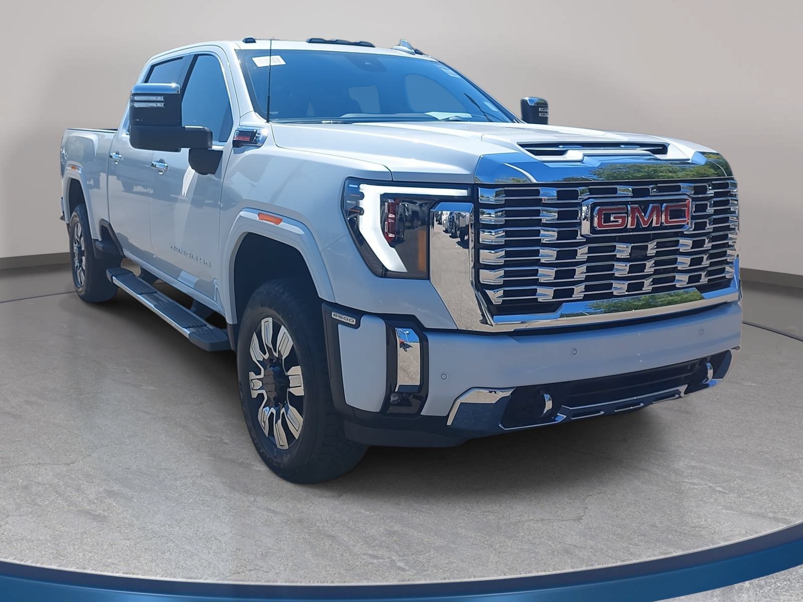 New 2026 GMC Sierra 2500 Denali w/ Denali Reserve Package AWD/4WD image 3