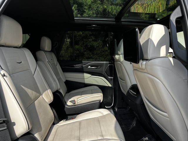 Used 2021 Cadillac Escalade Sport AWD/4WD image 34