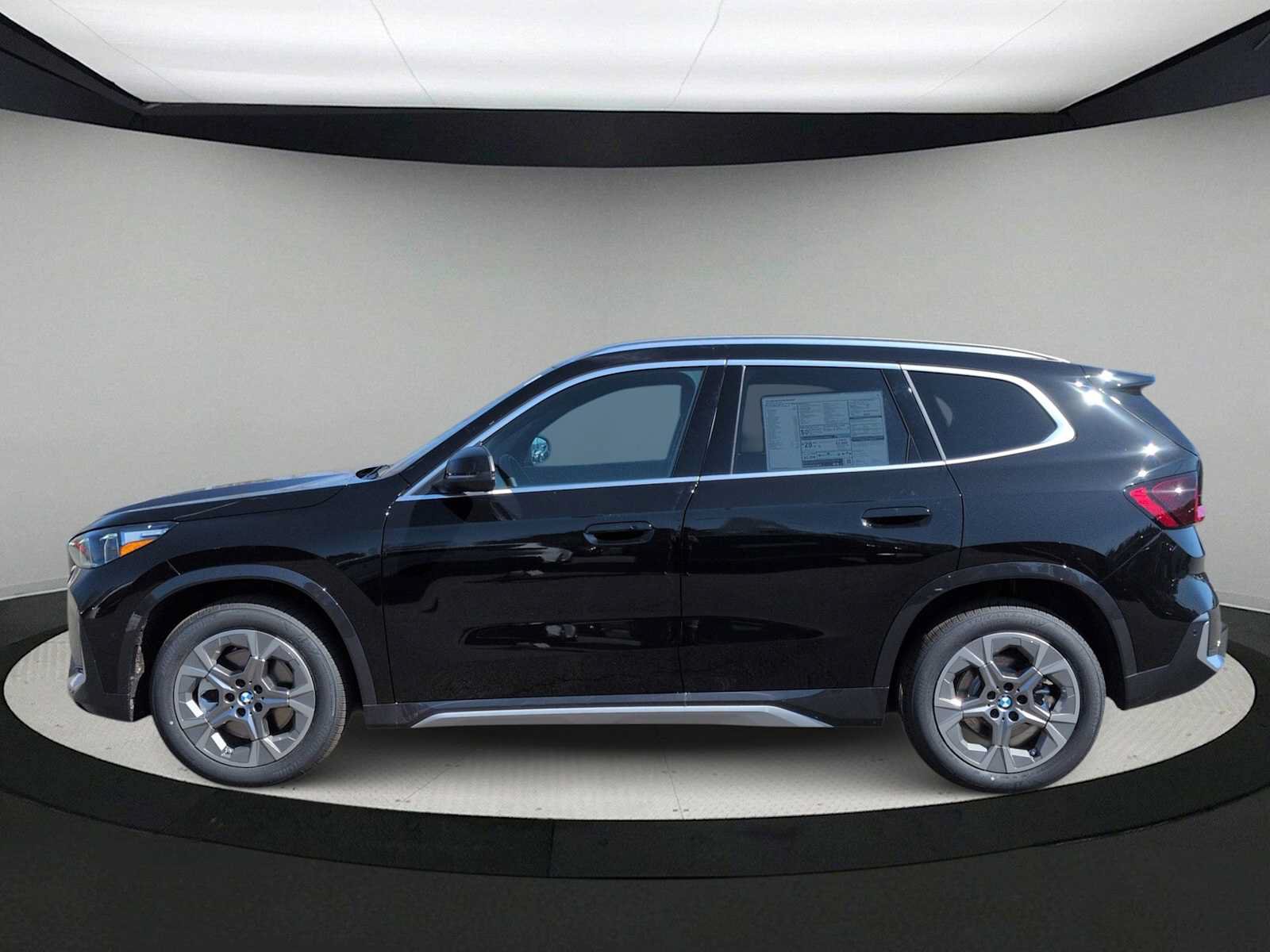 New 2026 BMW X1 xDrive28i AWD/4WD image 5