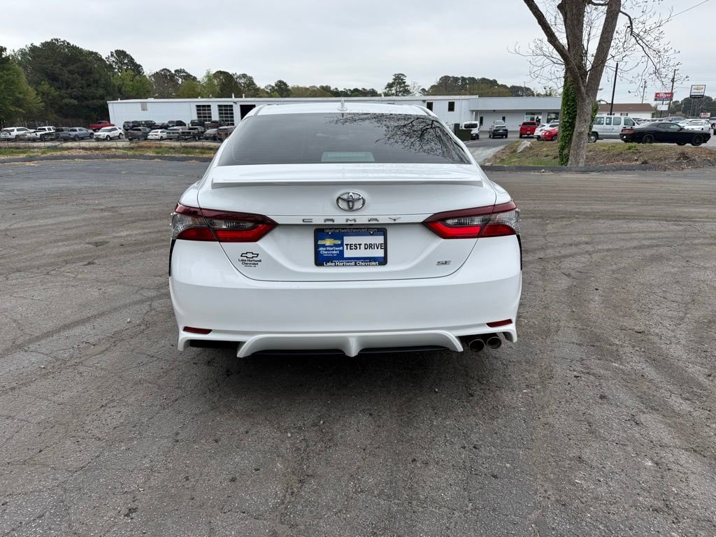 Used 2023 Toyota Camry SE FWD image 5
