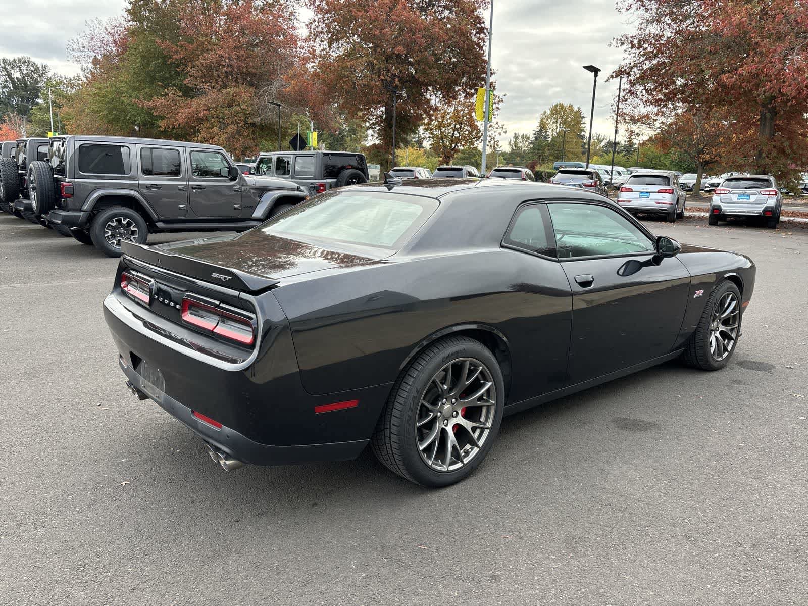 Used 2015 Dodge Challenger SRT RWD image 4