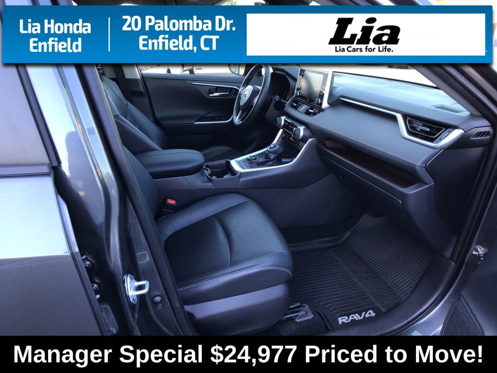 Used 2019 Toyota RAV4 Limited image 9