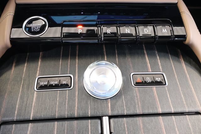 Used 2025 Lincoln Navigator Black Label AWD/4WD image 30