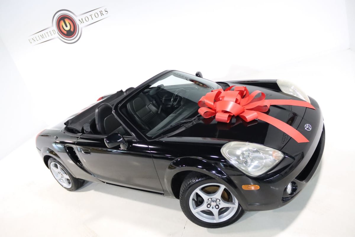 Used 2004 Toyota MR2 RWD image 2