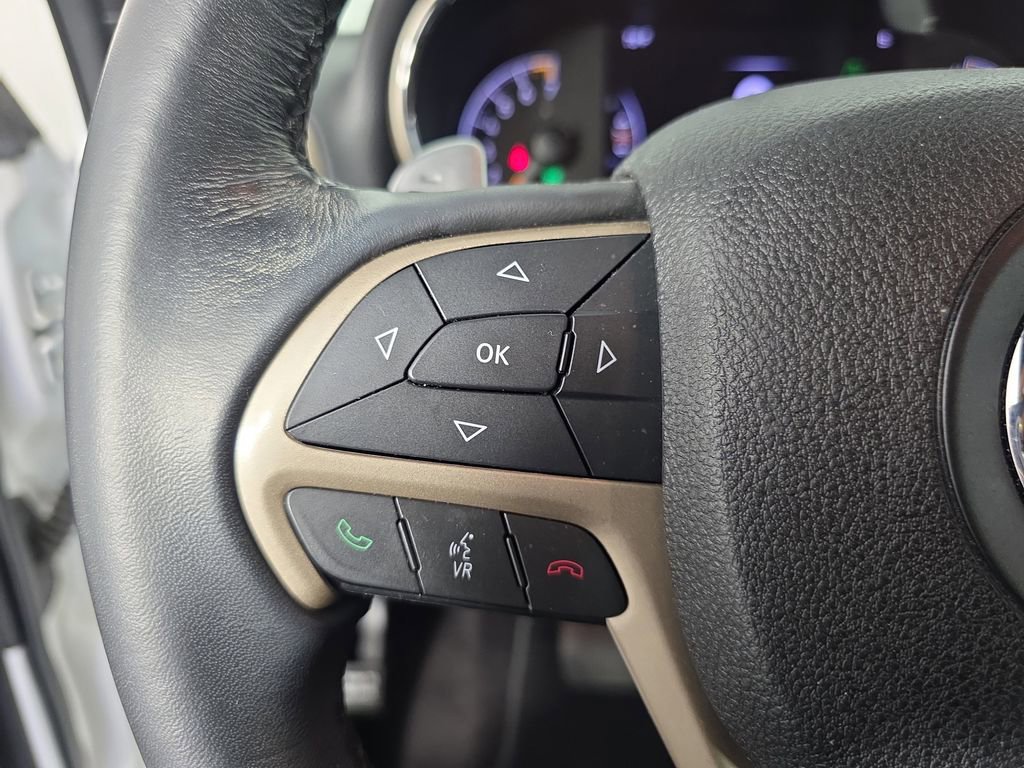 Used 2015 Jeep Grand Cherokee Laredo w/ Quick Order Package 23E image 21