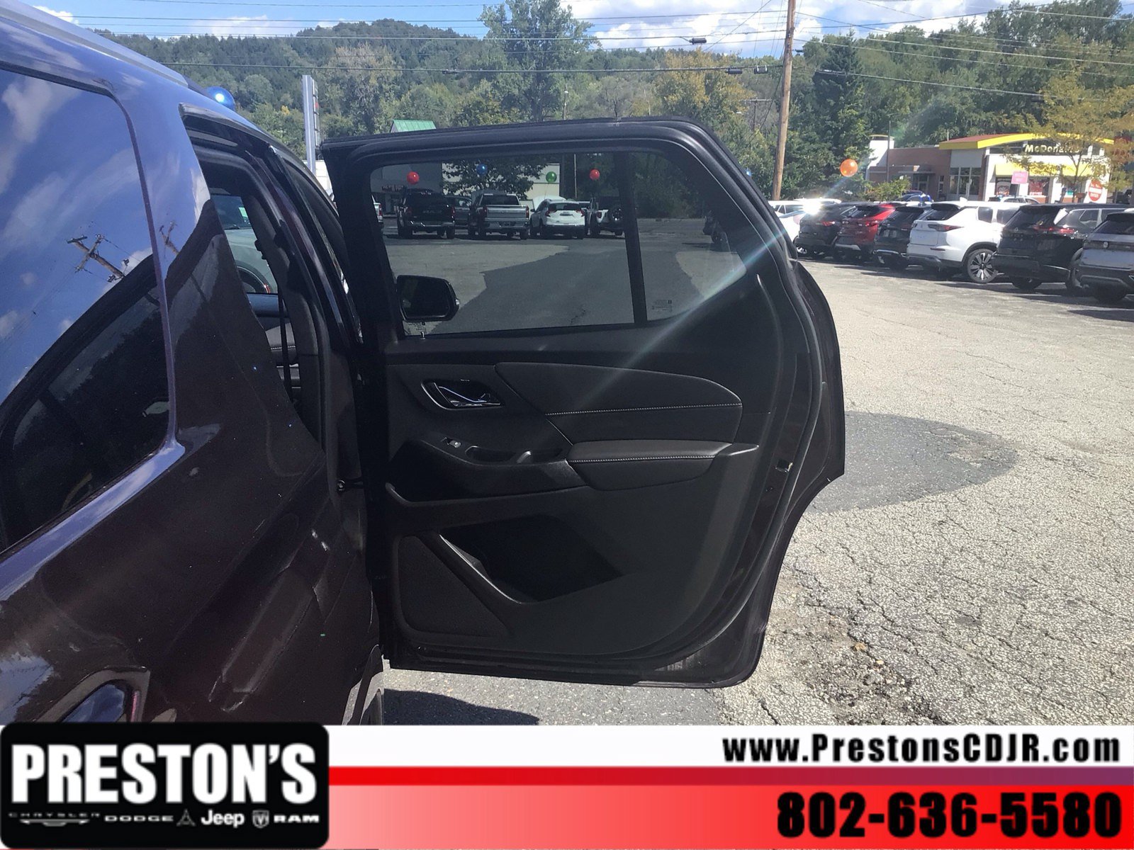 Used 2023 Chevrolet Traverse Premier AWD/4WD image 26