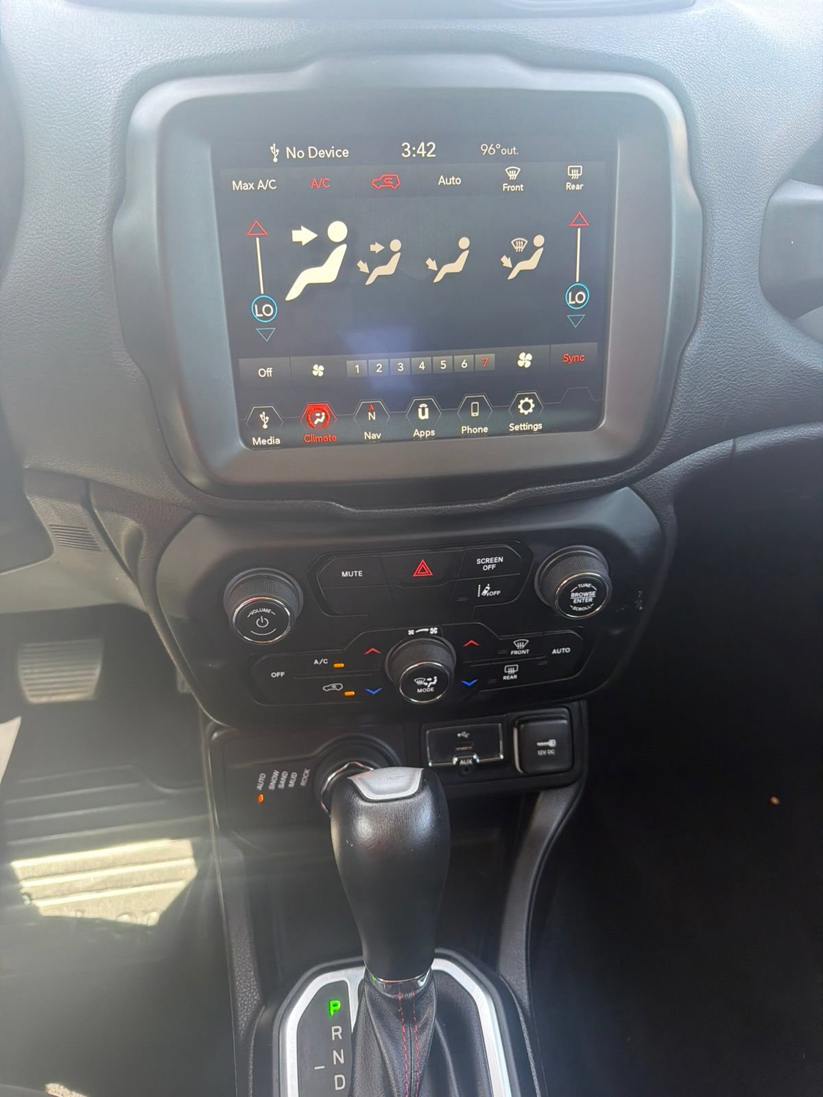 Used 2023 Jeep Renegade Trailhawk AWD/4WD image 12