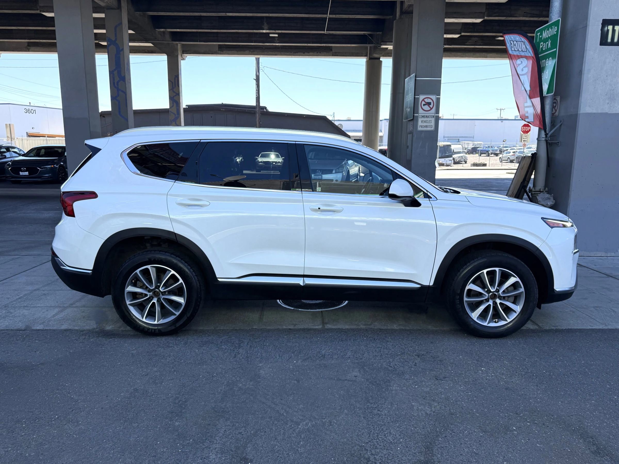 Used 2021 Hyundai Santa Fe SEL image 4