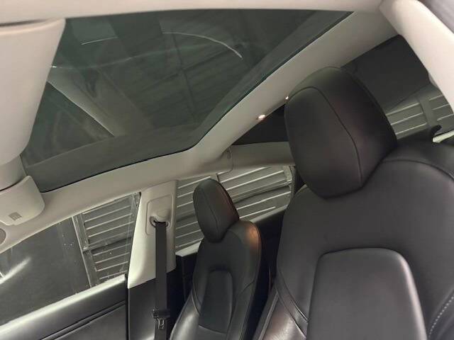 Used 2018 Tesla Model 3 Long Range image 18