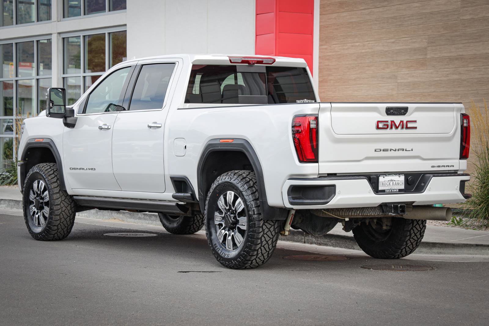 Used 2024 GMC Sierra 3500 Denali w/ Denali Reserve Package image 6