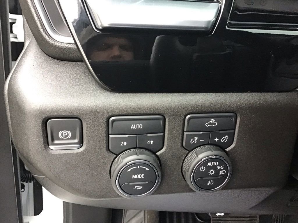 Used 2025 Chevrolet Silverado 1500 RST w/ Convenience Package II image 18