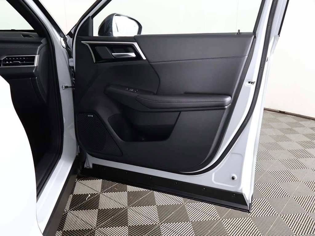 New 2026 Mitsubishi Outlander LE FWD image 23