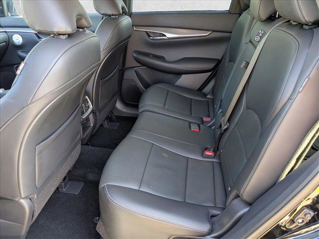 Used 2023 INFINITI QX50 Luxe AWD/4WD image 19