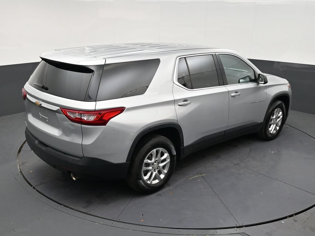 Used 2021 Chevrolet Traverse LS FWD image 15