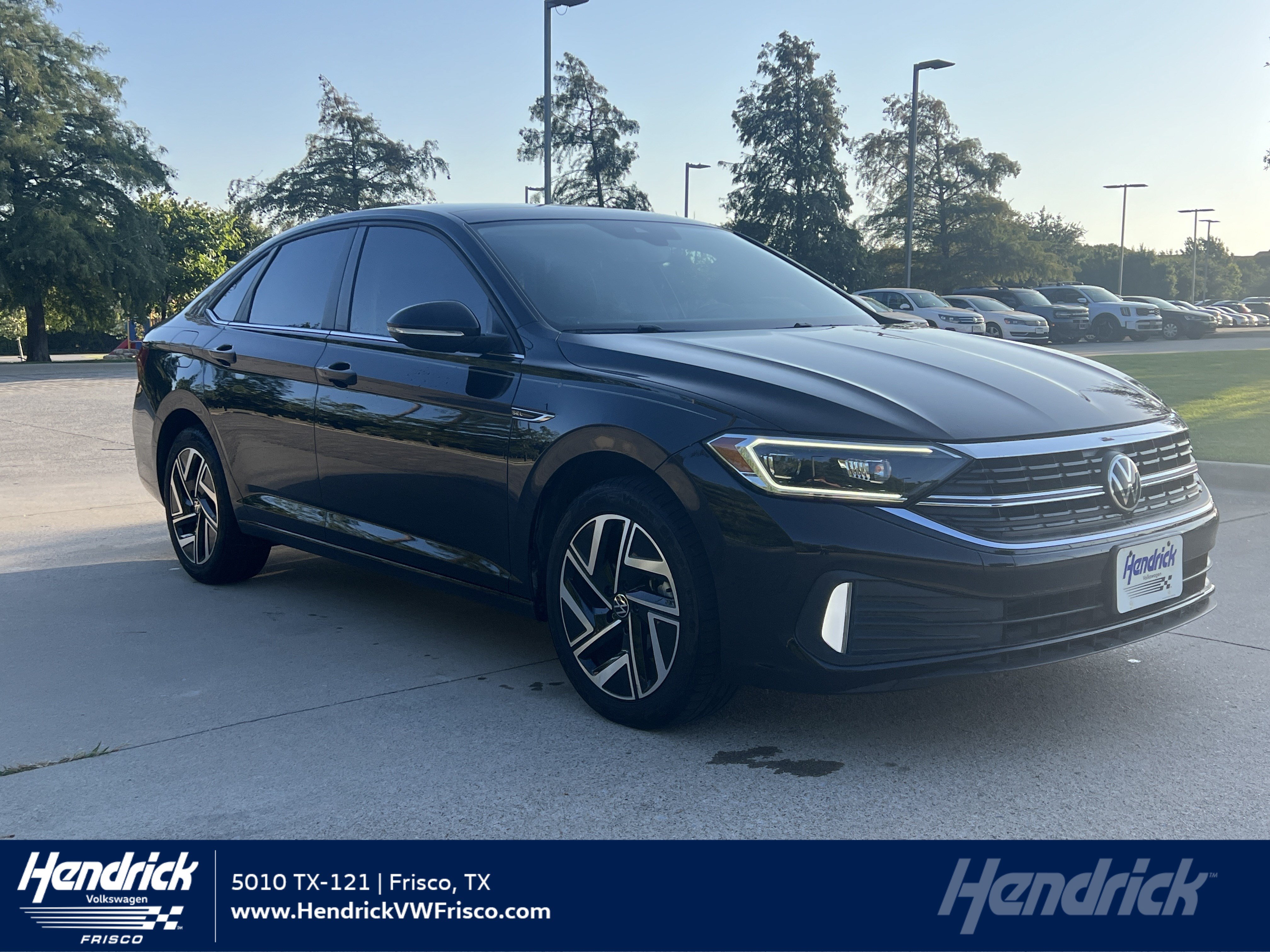 Certified 2022 Volkswagen Jetta SEL FWD image 1