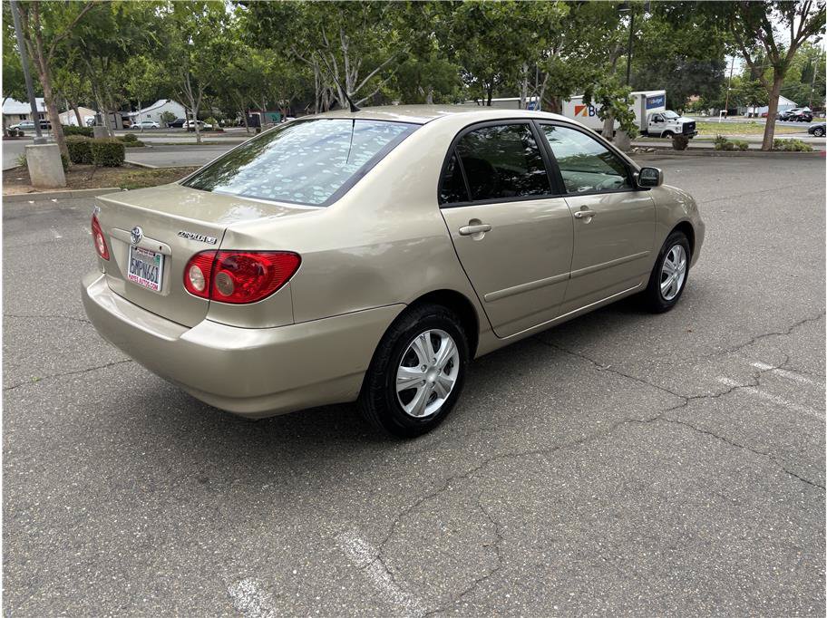 Used 2005 Toyota Corolla LE FWD image 6