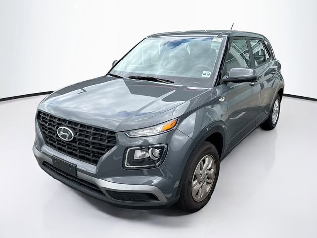 Certified 2026 Hyundai Venue SE FWD image 2