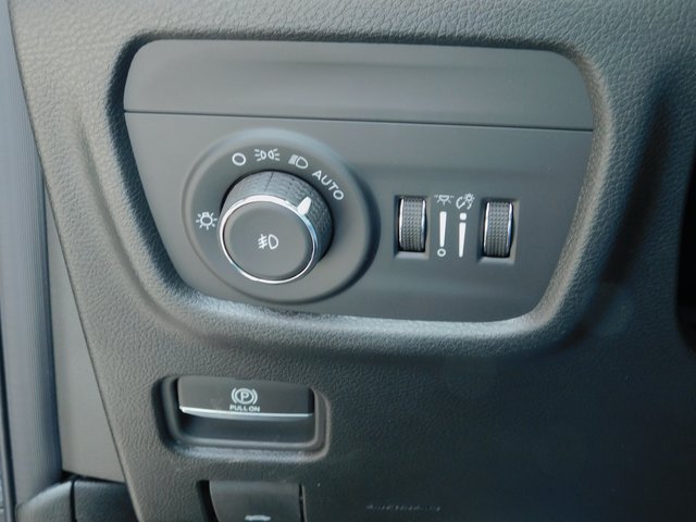 New 2026 Jeep Grand Cherokee Limited w/ Limited Altitude Package AWD/4WD image 22