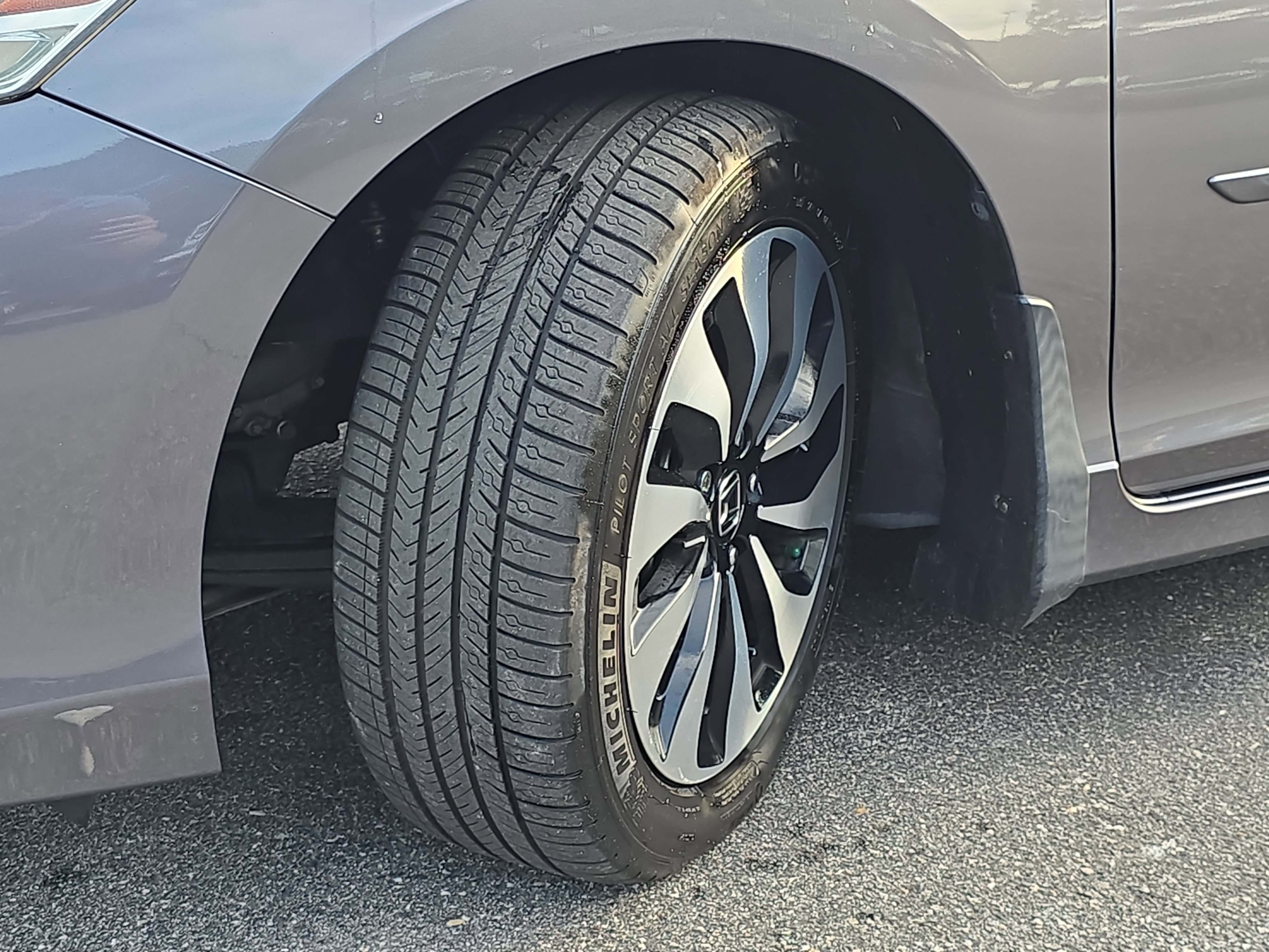 Used 2017 Honda Accord Touring image 32