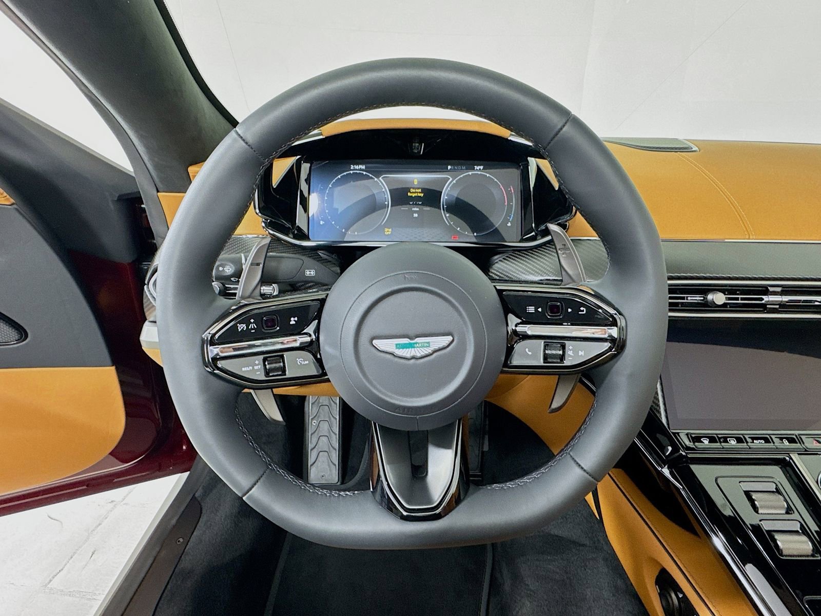 Used 2026 Aston Martin V8 Vantage Coupe image 11