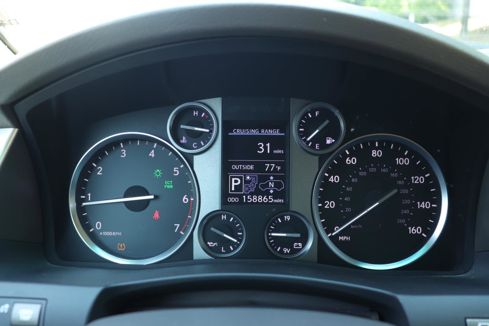 Used 2013 Lexus LX 570 4WD w/ Luxury Pkg image 31