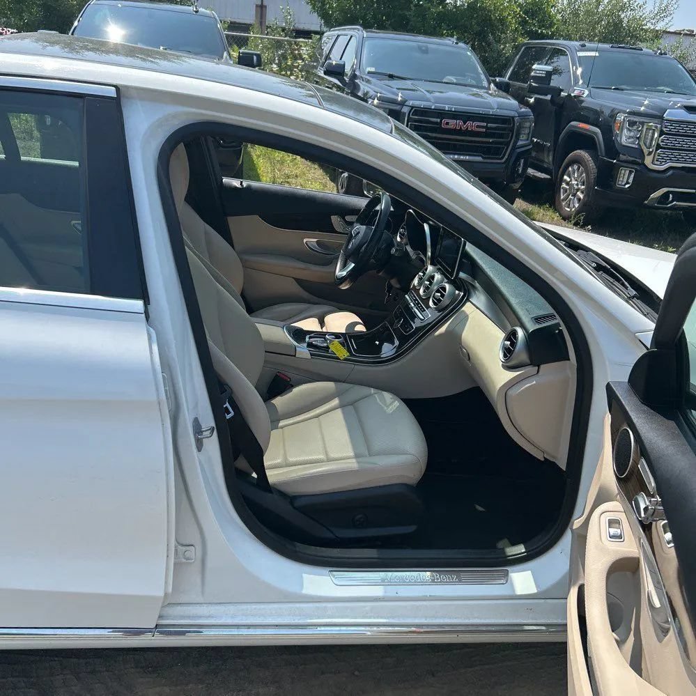 Used 2017 Mercedes-Benz C 300 4MATIC Sedan image 22