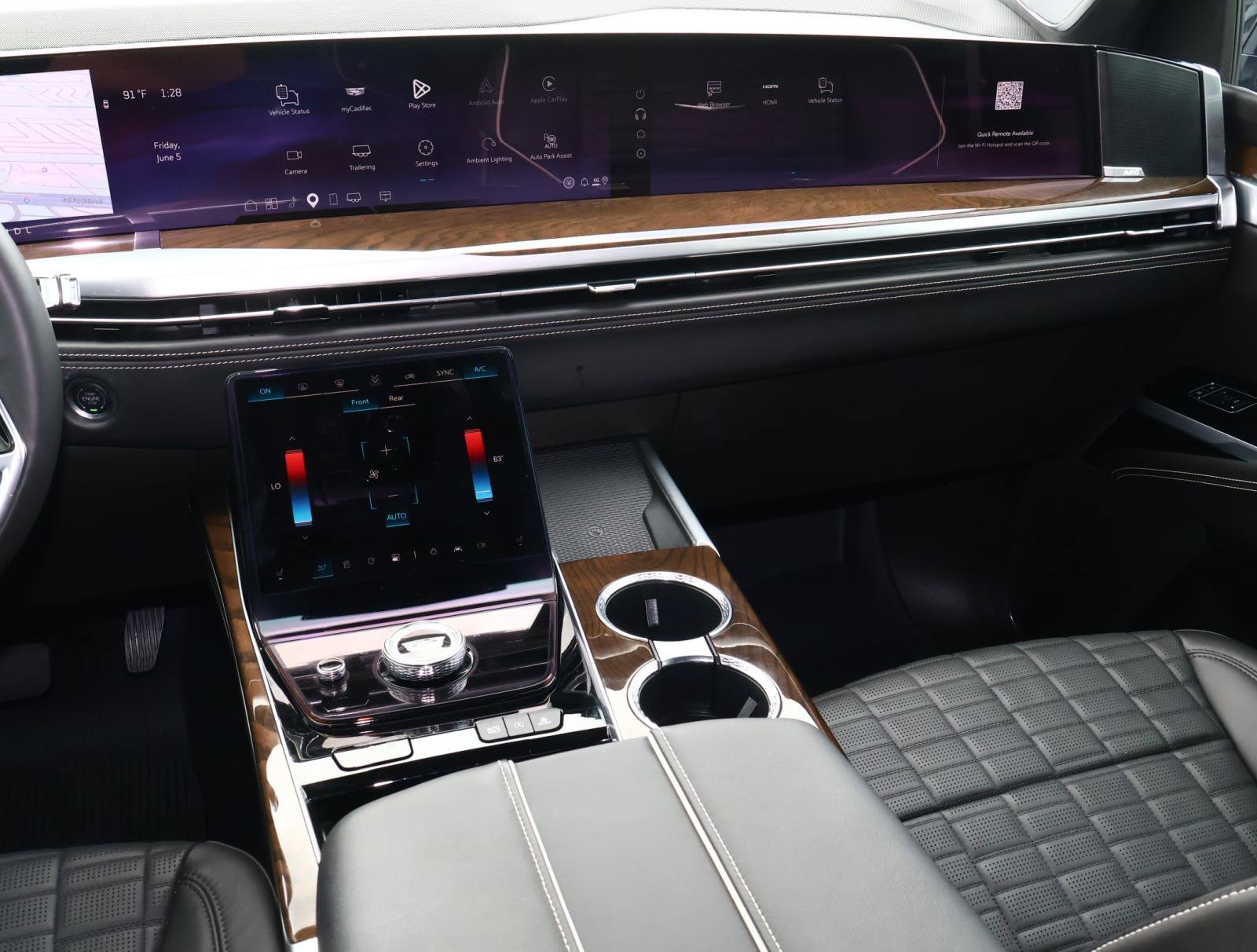 Used 2025 Cadillac Escalade Sport Platinum w/ LPO, Floor Liner Package AWD/4WD image 18