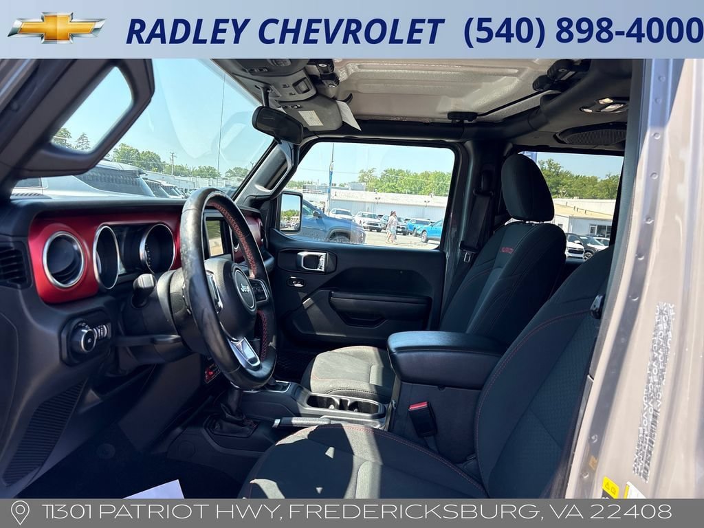 Used 2021 Jeep Wrangler Unlimited Rubicon w/ LED Lighting Group AWD/4WD image 3